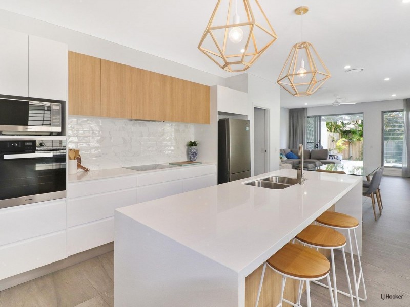 2/50 Third Avenue, Palm Beach QLD 4221