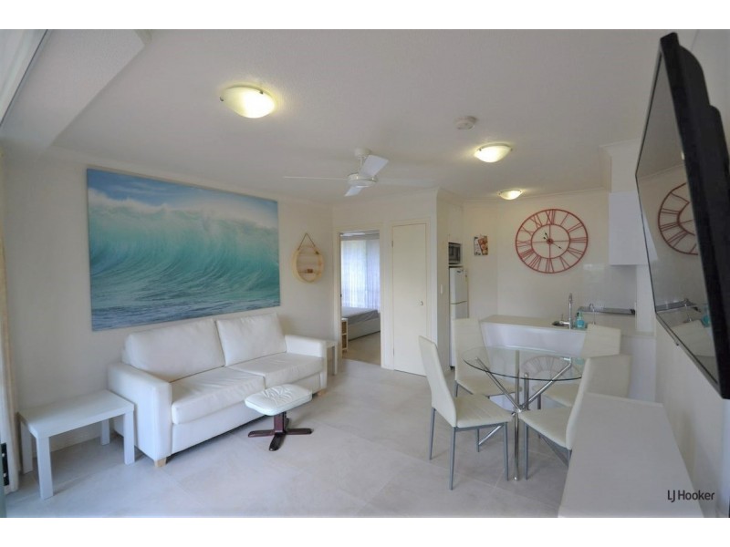208/92 Marine Parade, Coolangatta QLD 4225