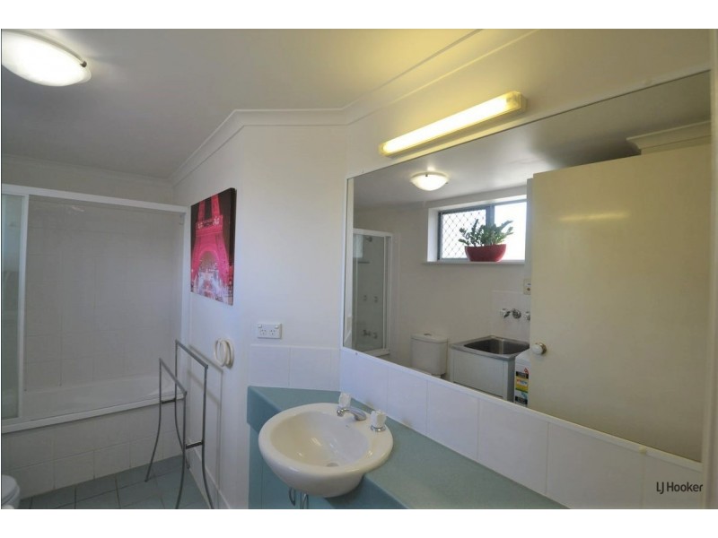208/92 Marine Parade, Coolangatta QLD 4225