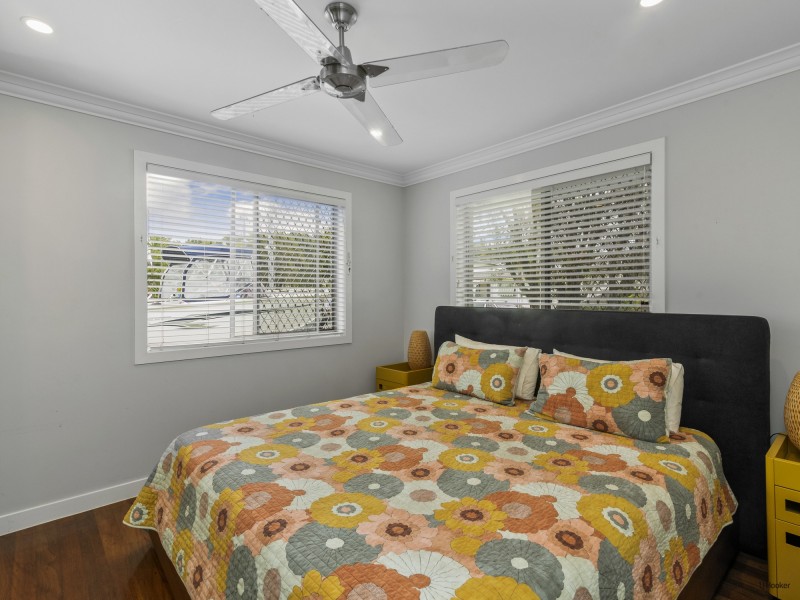 2 Guyra Avenue, Burleigh Heads QLD 4220