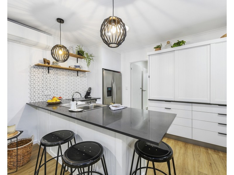 4/44 Sarawak Avenue, Palm Beach QLD 4221