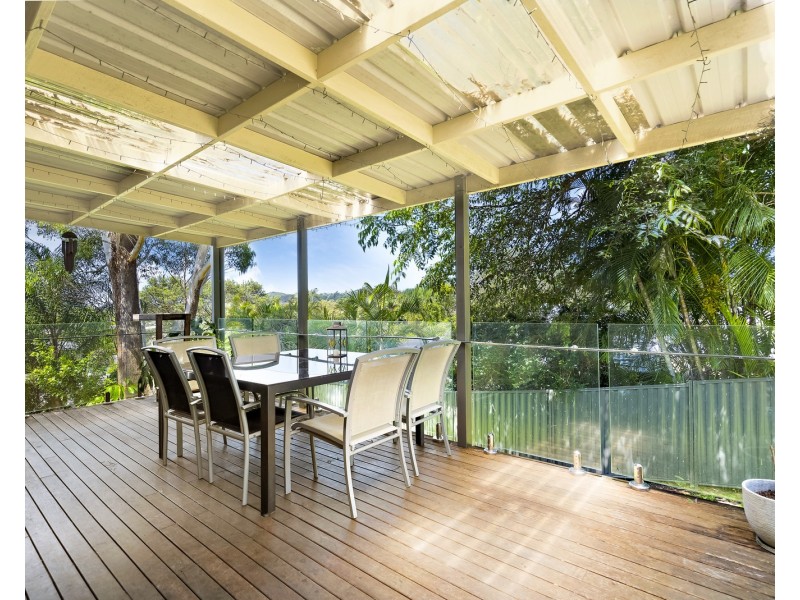 5 Larentia Street, Currumbin Waters QLD 4223