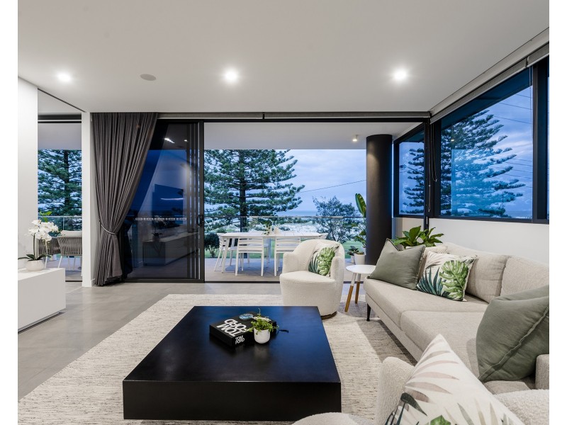 201/16 Musgrave Street, Kirra QLD 4225