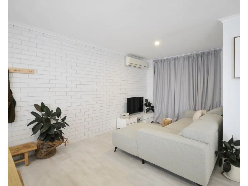 2/26 Third Avenue, Palm Beach QLD 4221