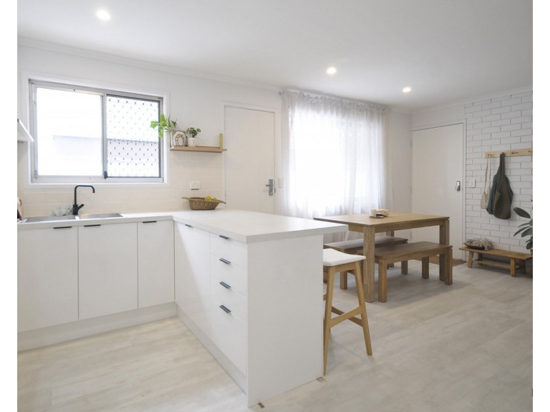 2/26 Third Avenue, Palm Beach QLD 4221