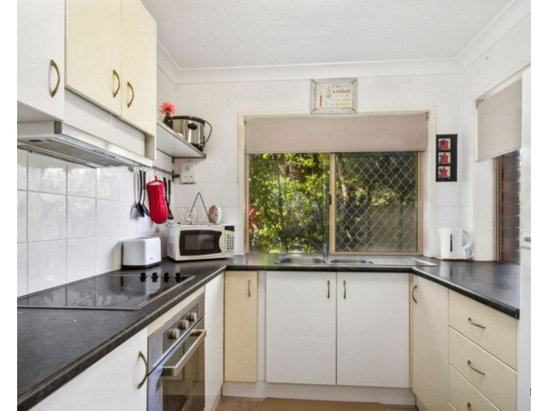 1/66 Sarawak Avenue, Palm Beach QLD 4221