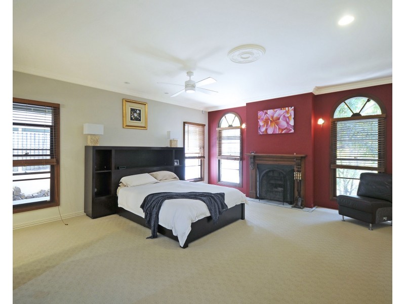 9 Killara Street, Currumbin Waters QLD 4223