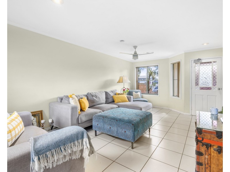 21/18 Tallebudgera Creek Road, Burleigh Heads QLD 4220