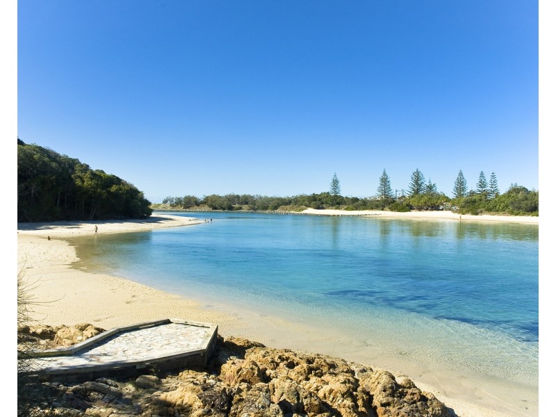 21/18 Tallebudgera Creek Road, Burleigh Heads QLD 4220