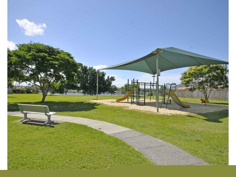 71 Ironbark Street, Elanora QLD 4221