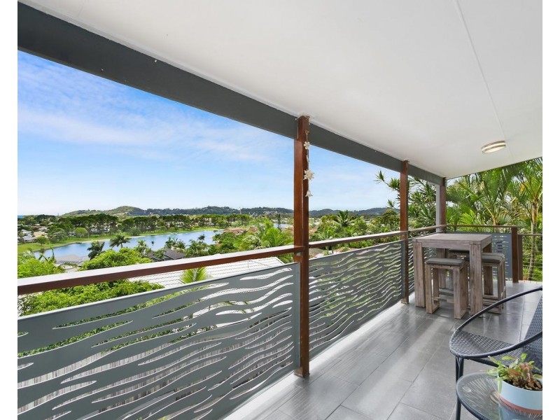 9 Jandakot Court, Elanora QLD 4221