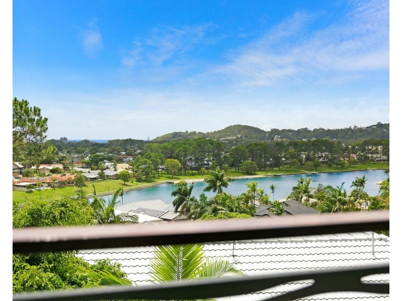 9 Jandakot Court, Elanora QLD 4221