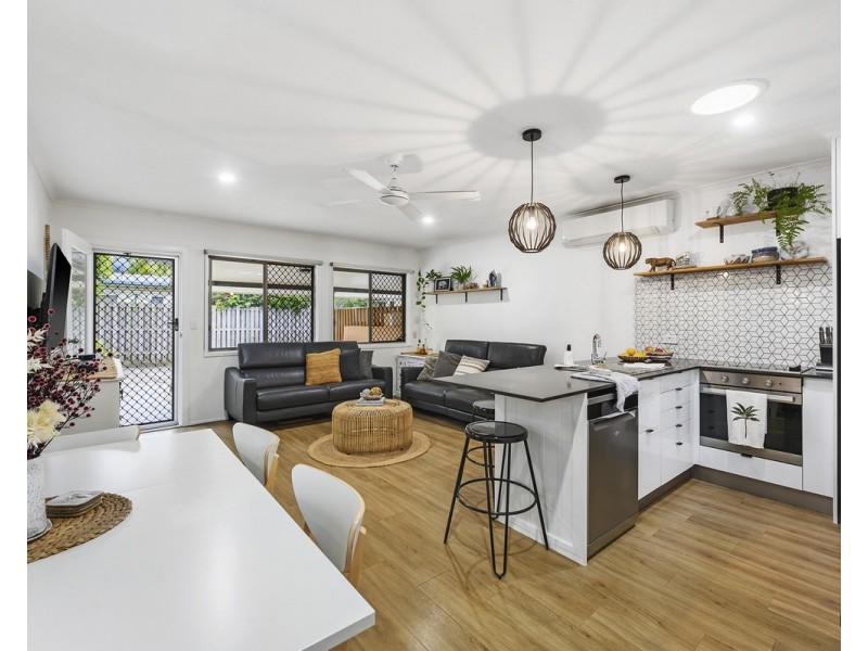 4/44 Sarawak Avenue, Palm Beach QLD 4221