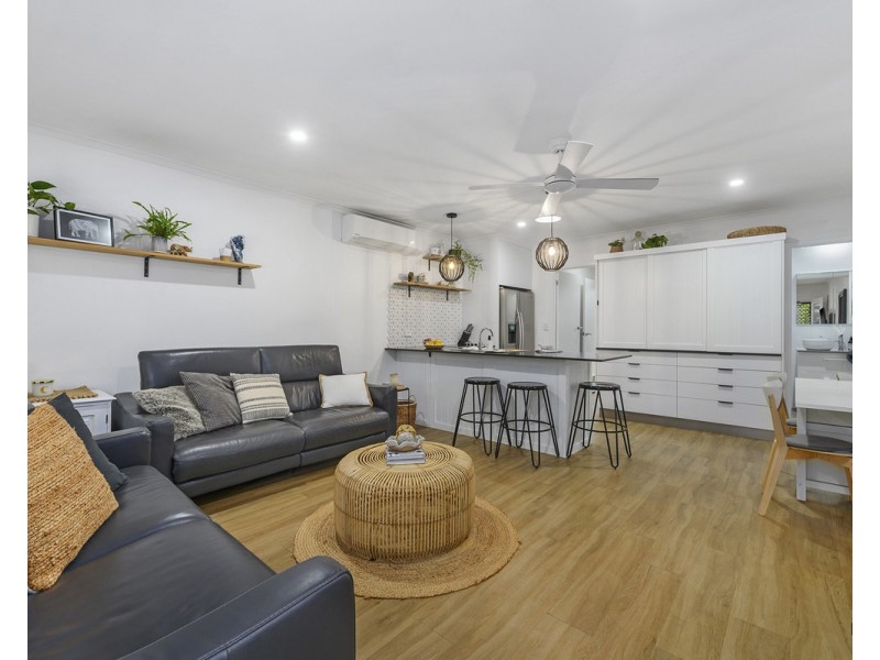 4/44 Sarawak Avenue, Palm Beach QLD 4221