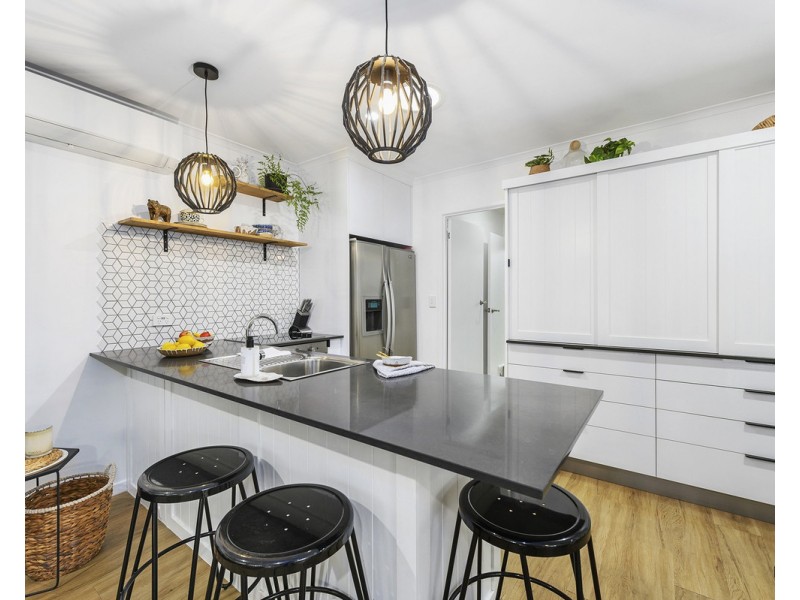 4/44 Sarawak Avenue, Palm Beach QLD 4221