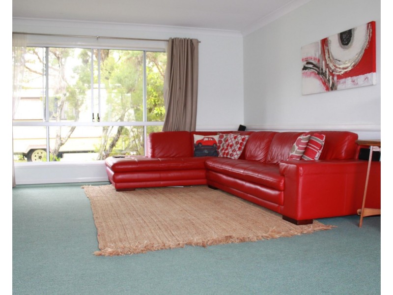63 Casuarina Drive, Elanora QLD 4221