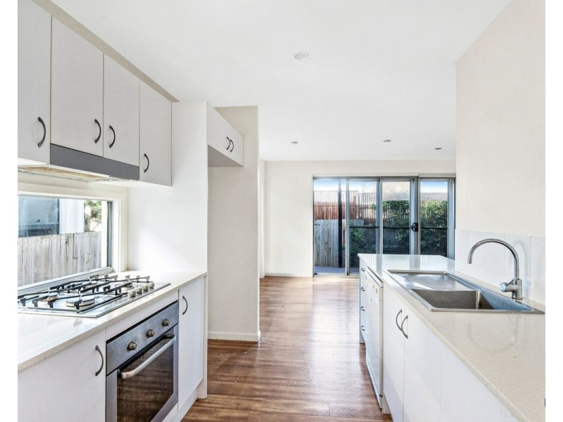 2/12 Molucca Avenue, Palm Beach QLD 4221