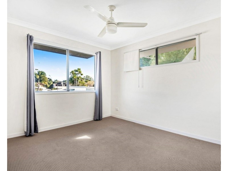 2/12 Molucca Avenue, Palm Beach QLD 4221