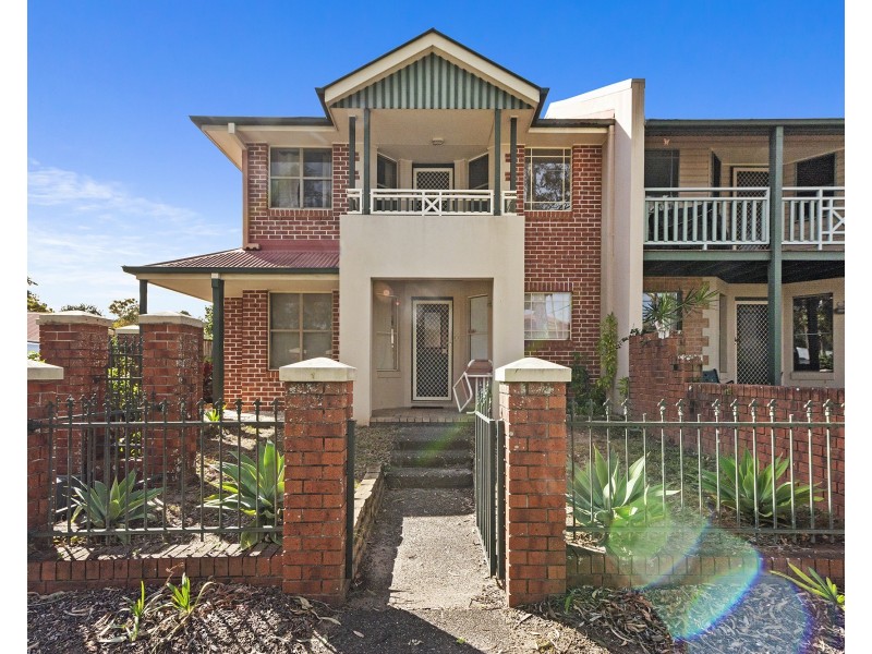 1/18 Tallebudgera Creek Road, Burleigh Heads QLD 4220