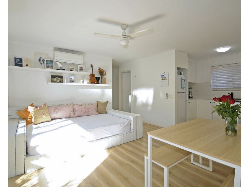 1/22 Fourth Avenue, Palm Beach QLD 4221