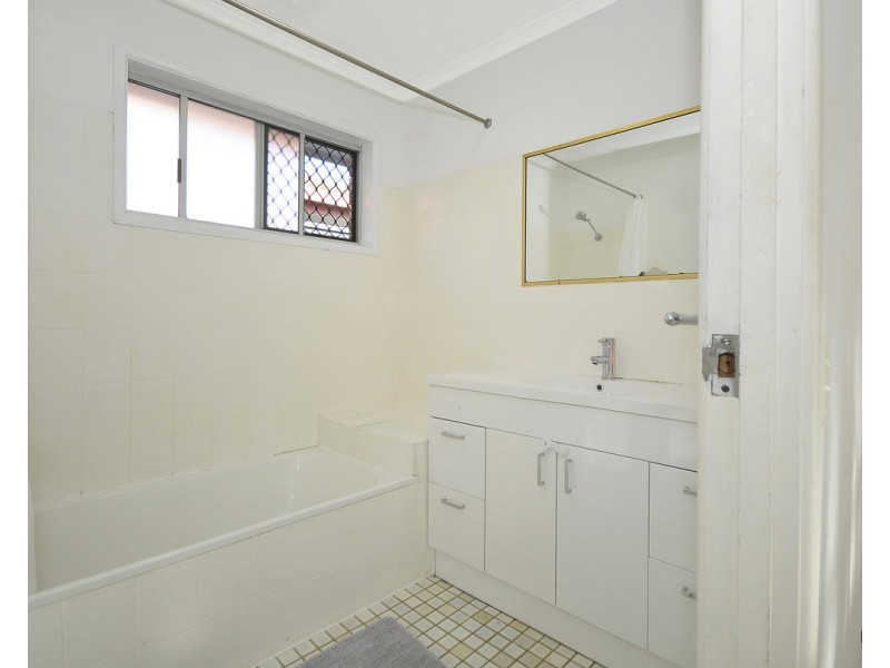 1/22 Fourth Avenue, Palm Beach QLD 4221