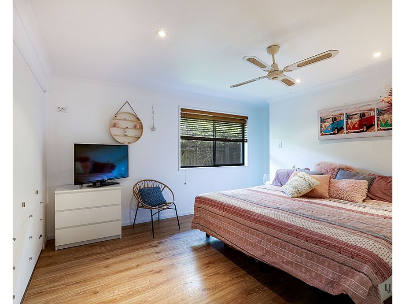 24 Cypress Terrace, Palm Beach QLD 4221