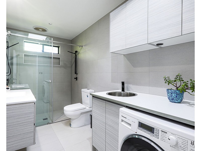24 Cypress Terrace, Palm Beach QLD 4221