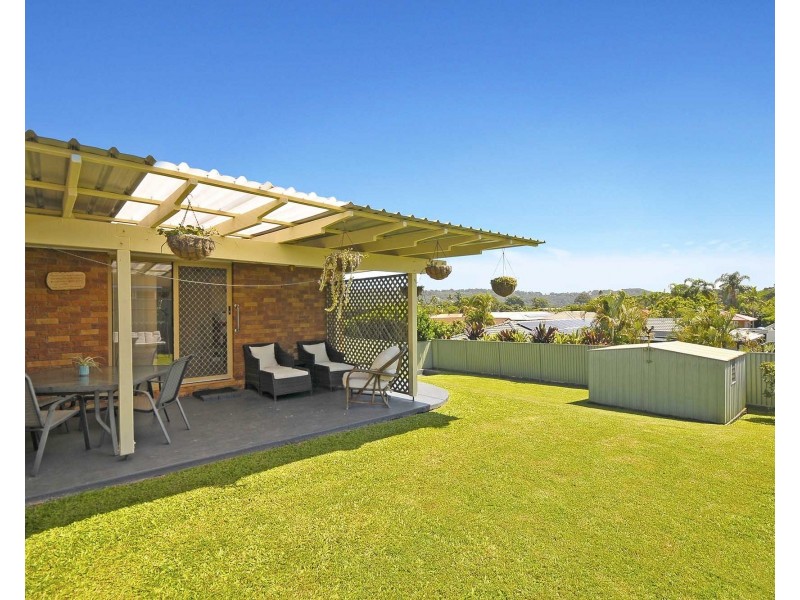 10 Bernoth Street, Currumbin Waters QLD 4223