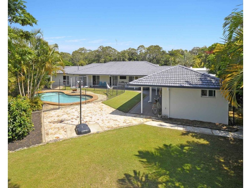 20 Ling Place, Palm Beach QLD 4221