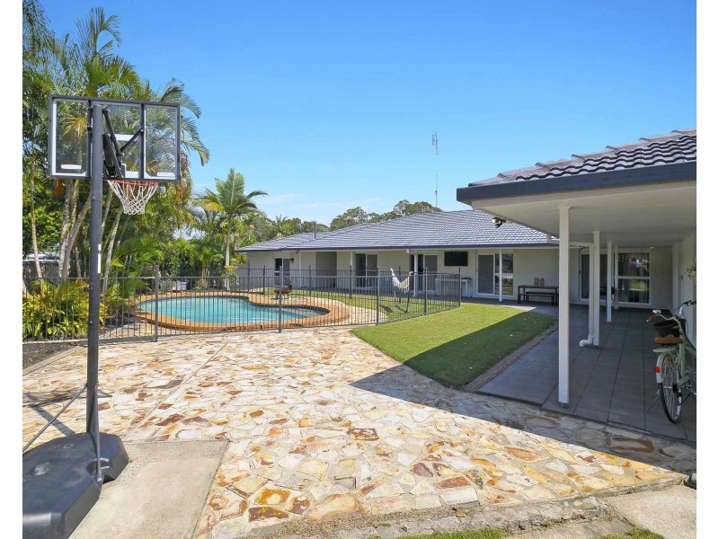 20 Ling Place, Palm Beach QLD 4221