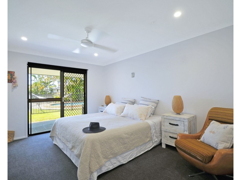 20 Ling Place, Palm Beach QLD 4221