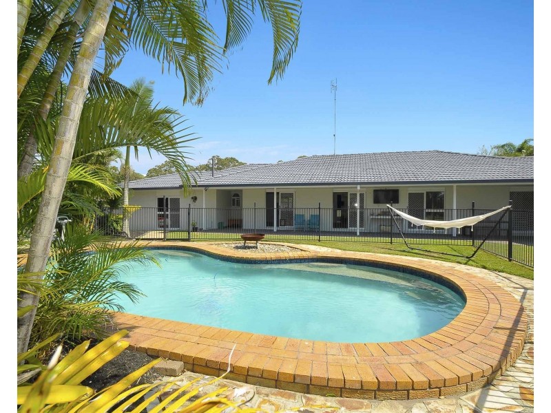 20 Ling Place, Palm Beach QLD 4221