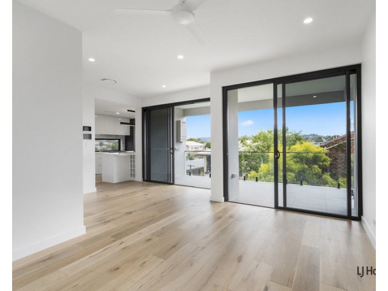 1/1034 Gold Coast Highway, Palm Beach QLD 4221