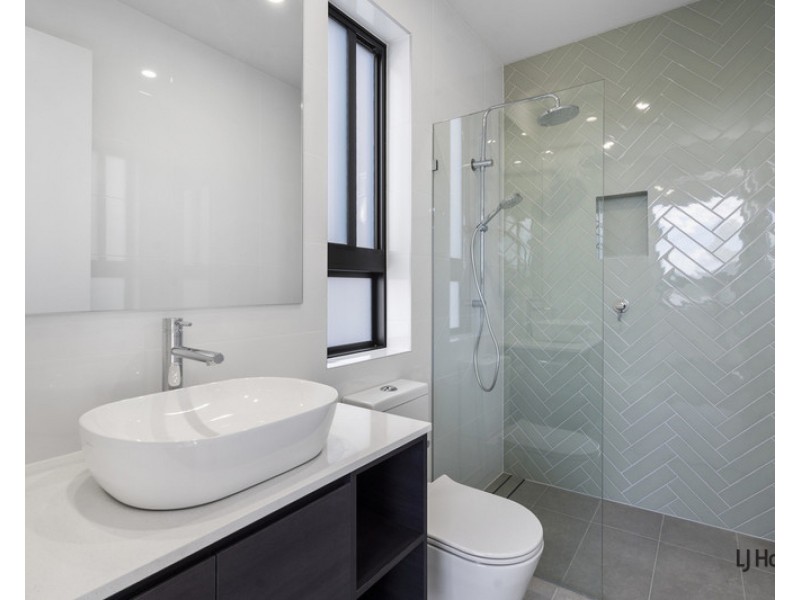 1/1034 Gold Coast Highway, Palm Beach QLD 4221