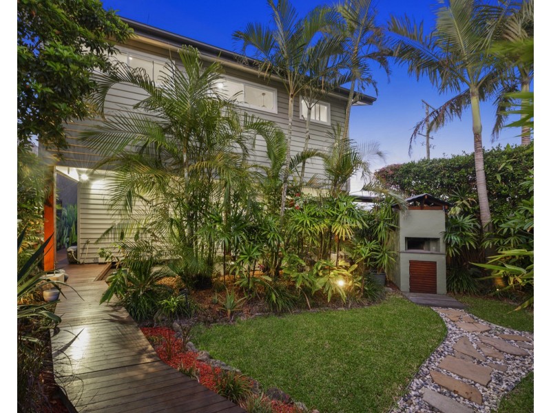 95 Palm Beach Avenue, Palm Beach QLD 4221