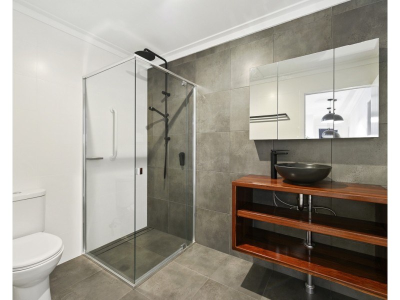 95 Palm Beach Avenue, Palm Beach QLD 4221