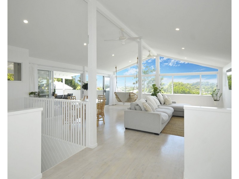 16 Larentia Street, Currumbin Waters QLD 4223