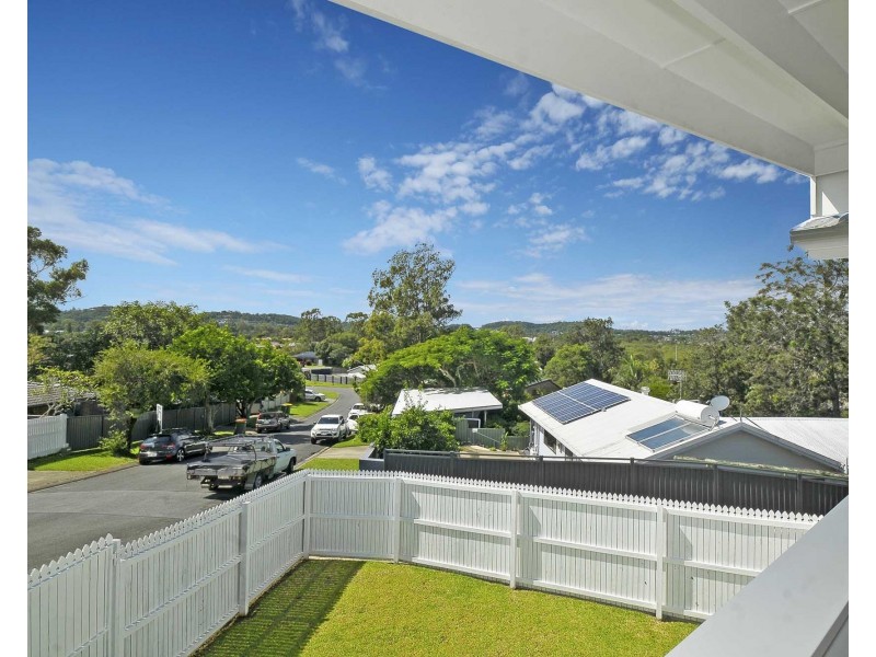 16 Larentia Street, Currumbin Waters QLD 4223
