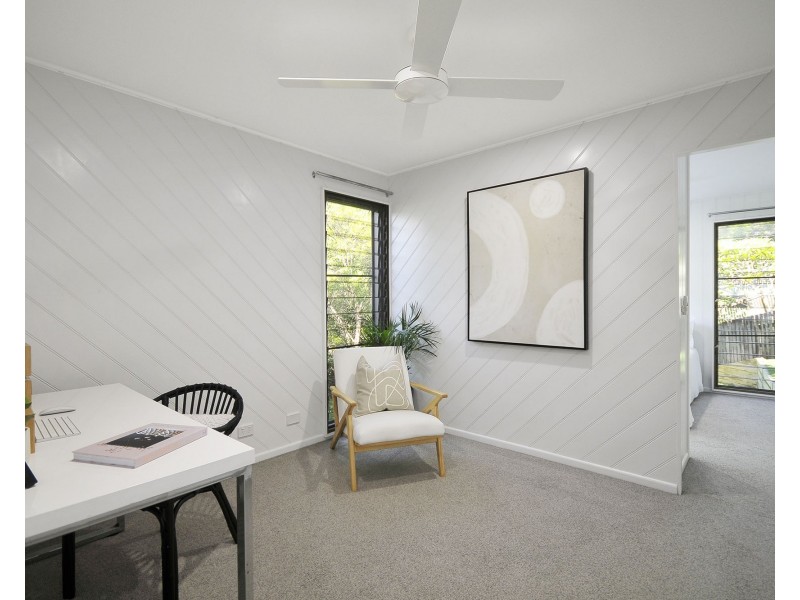 16 Larentia Street, Currumbin Waters QLD 4223
