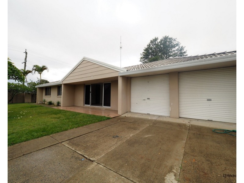 38 Twelfth Avenue, Palm Beach QLD 4221