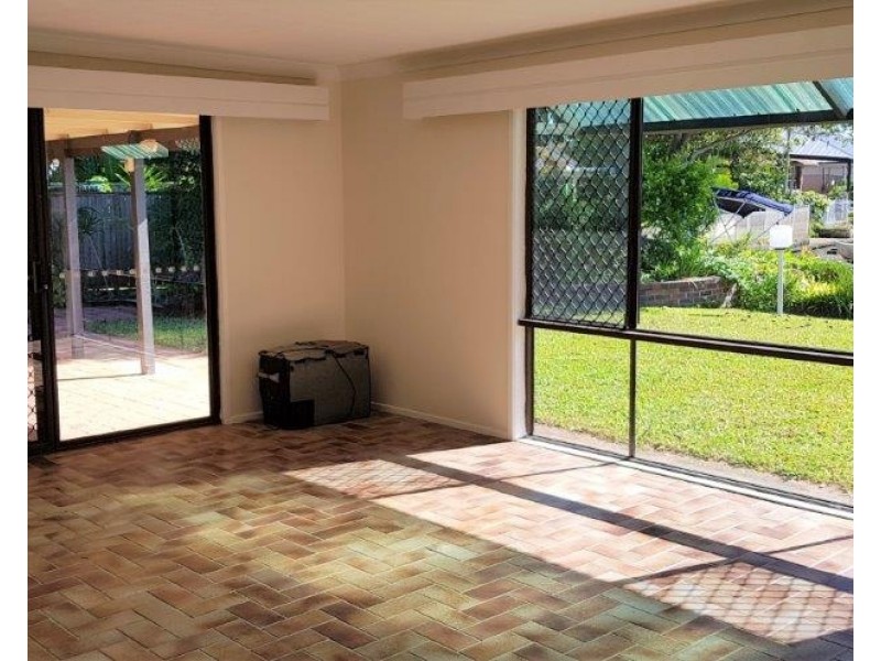 31 Mainsail Street, Currumbin Waters QLD 4223