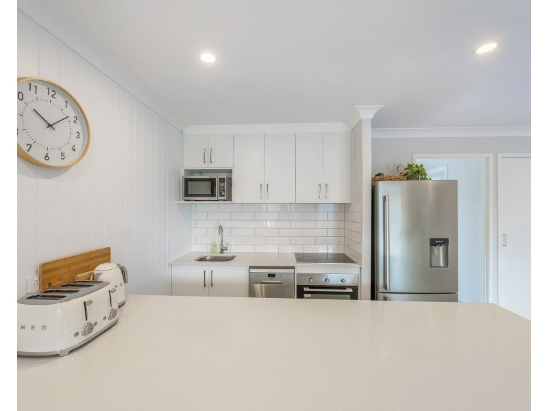 2/21 Walker Avenue, Palm Beach QLD 4221