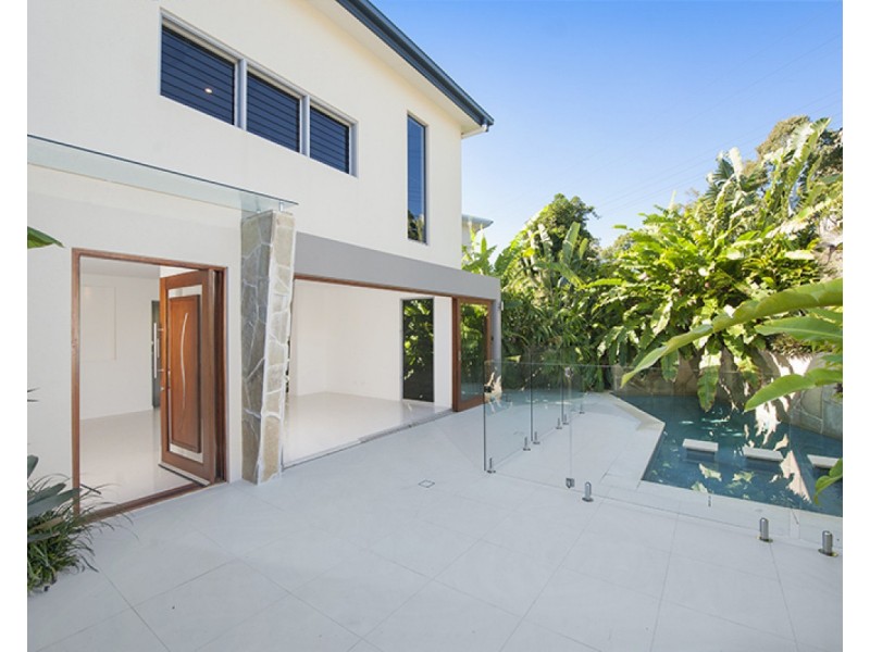 1/67 Stapylton Street, Coolangatta QLD 4225