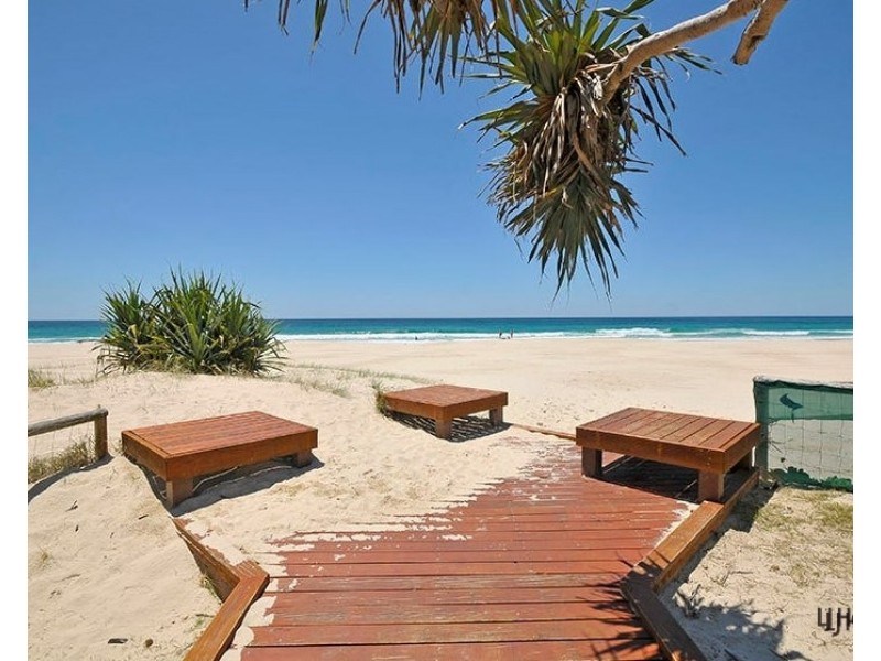 4/9 Dandaloo Drive, Currumbin QLD 4223