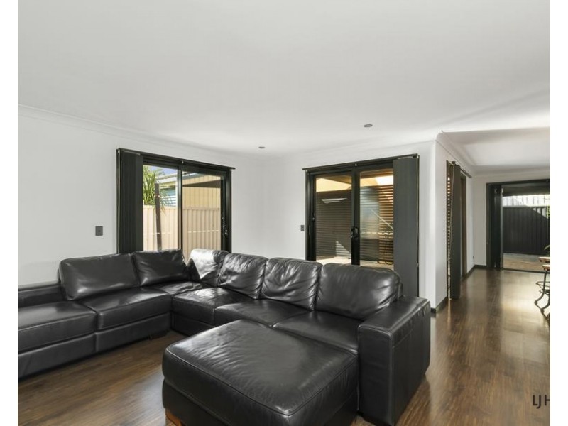 2/40 Fourth Avenue, Palm Beach QLD 4221