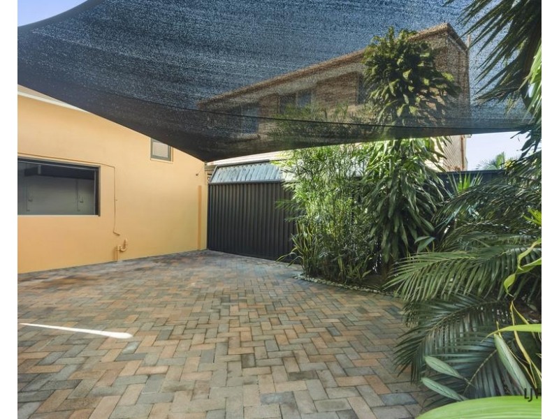 2/40 Fourth Avenue, Palm Beach QLD 4221