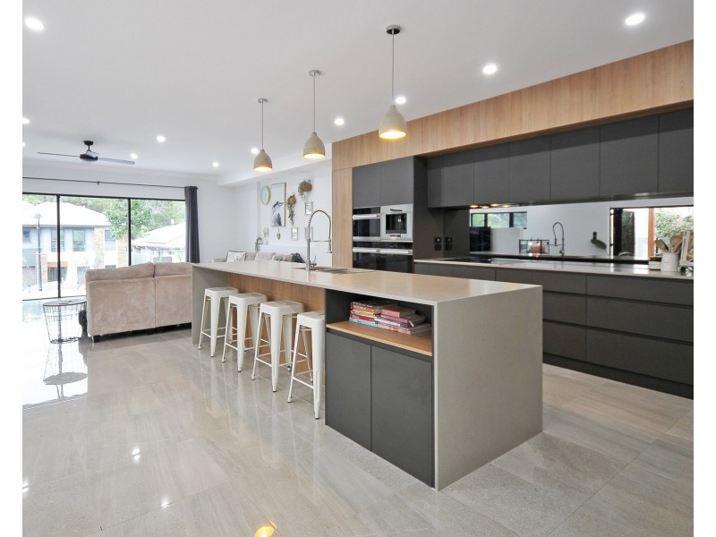 9 Greenview Place, Reedy Creek QLD 4227