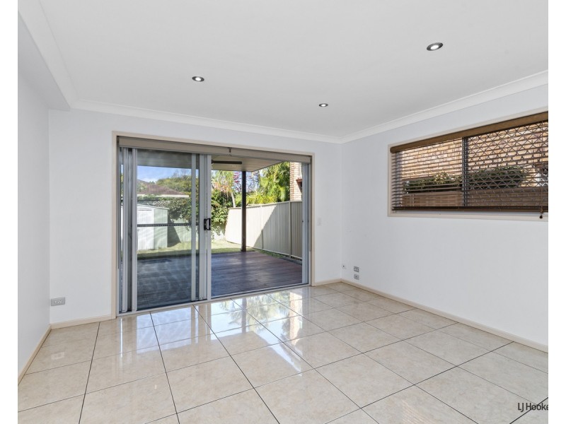 2/4 First Avenue, Palm Beach QLD 4221
