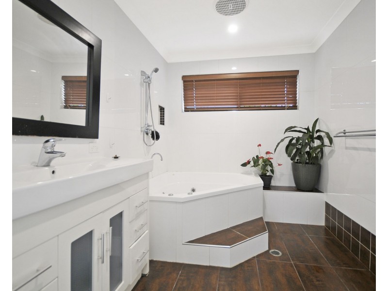 3 Ordino Court, Reedy Creek QLD 4227