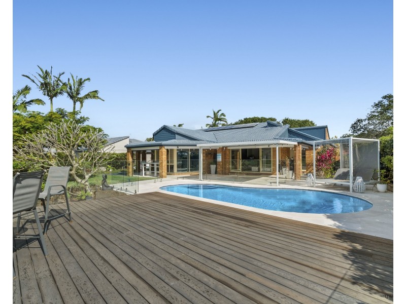 37 Murtha Drive, Elanora QLD 4221